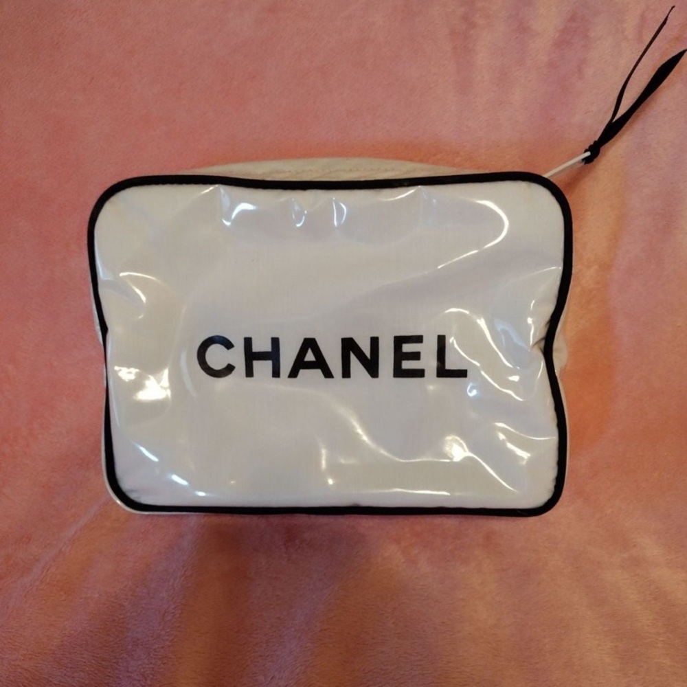 Makeup bag